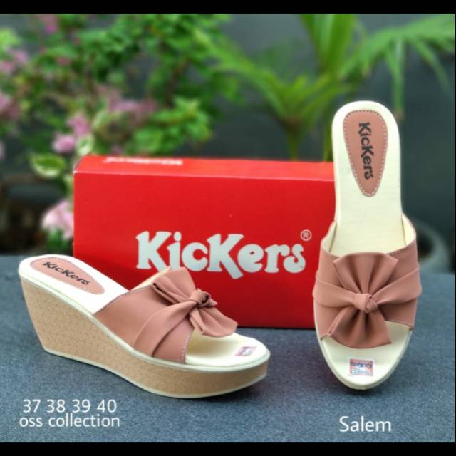 Sandal by OSS Collection