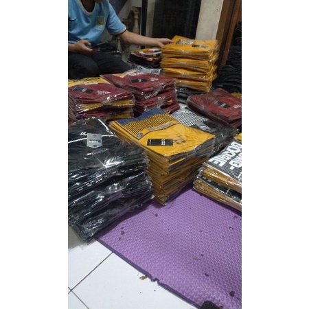 Kemeja Merah Maroon / Kemeja Pria / Kemeja Lengan Panjang / Kemeja Polos-Kaos acak