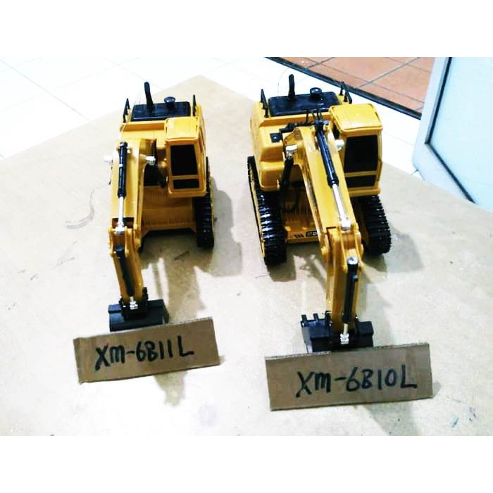 RC Alat Berat Digger Excavator XM-6810L Remote Control Truck 360 Revolve ,Ukuran Jumbo