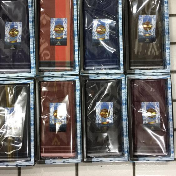 Hanya di sini  LAT Sarung Atlas Idaman Kembang  tipe Tulip Jasmin Lavender LARIS □