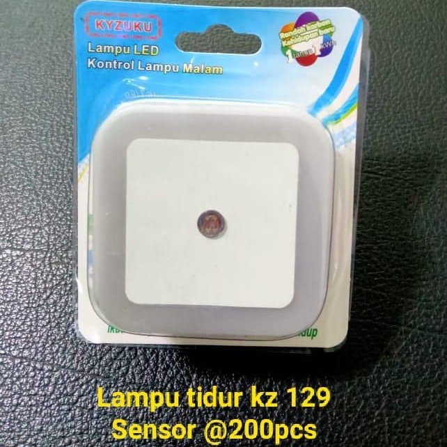 Lampu Tidur LED Otomatis Sensor Cahaya Colok Listrik Dinding Persegi Dekorasi Ruangan Night Lamp