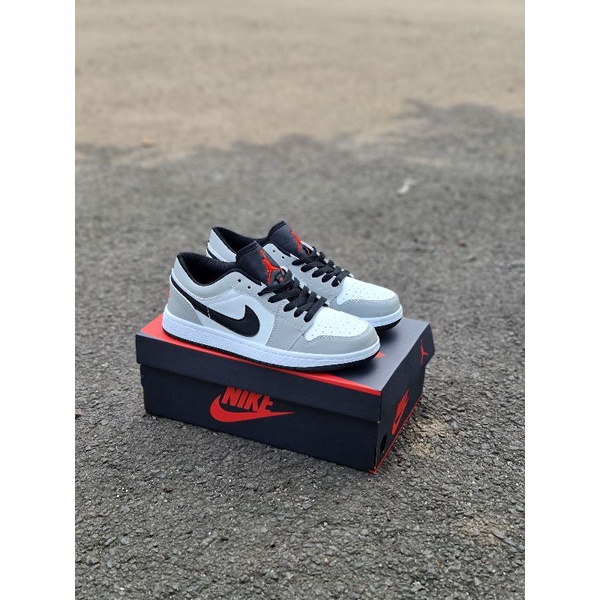 Sepatu • Ai* J*rd*n 1 Low Kualitas Import