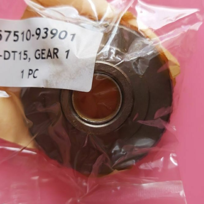 Gigi maju untuk mesin tempel Suzuki 15pk DT 15pk