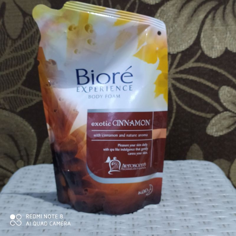 Biore Experience Body Foam 425 ml Exotic Cinnamon