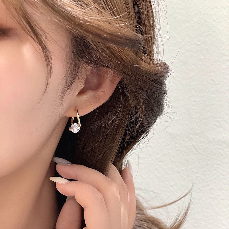 1 Pasang Anting Stud Bentuk Geometris Irregular Bahan Zirkon Gaya Korea Untuk Wanita