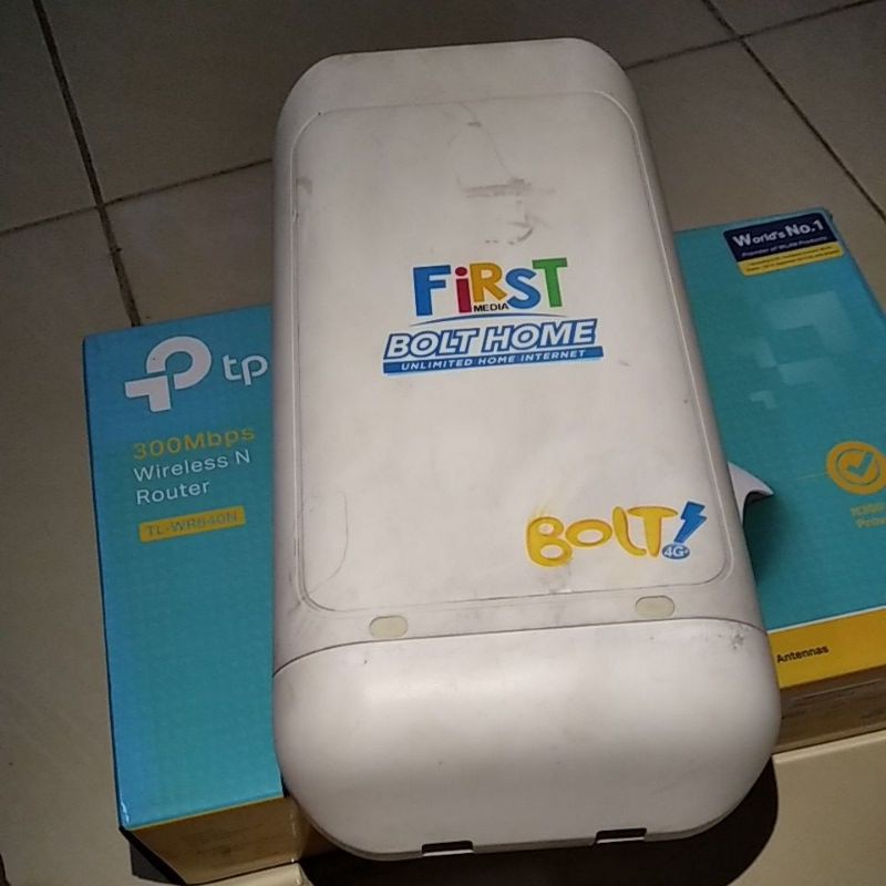 Modem Outdoor BOLT 4G BL400 Unlock TELKOMSEL