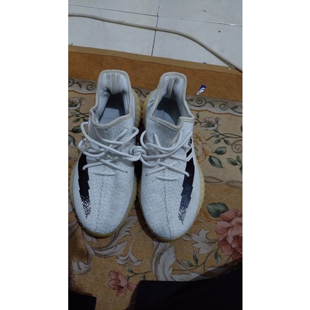 Yeezy second brand of white