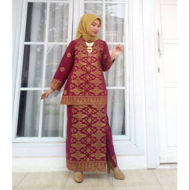 Setelan songket marun bahan katun halus