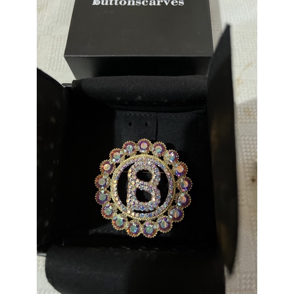 sara brooch buttonscarves