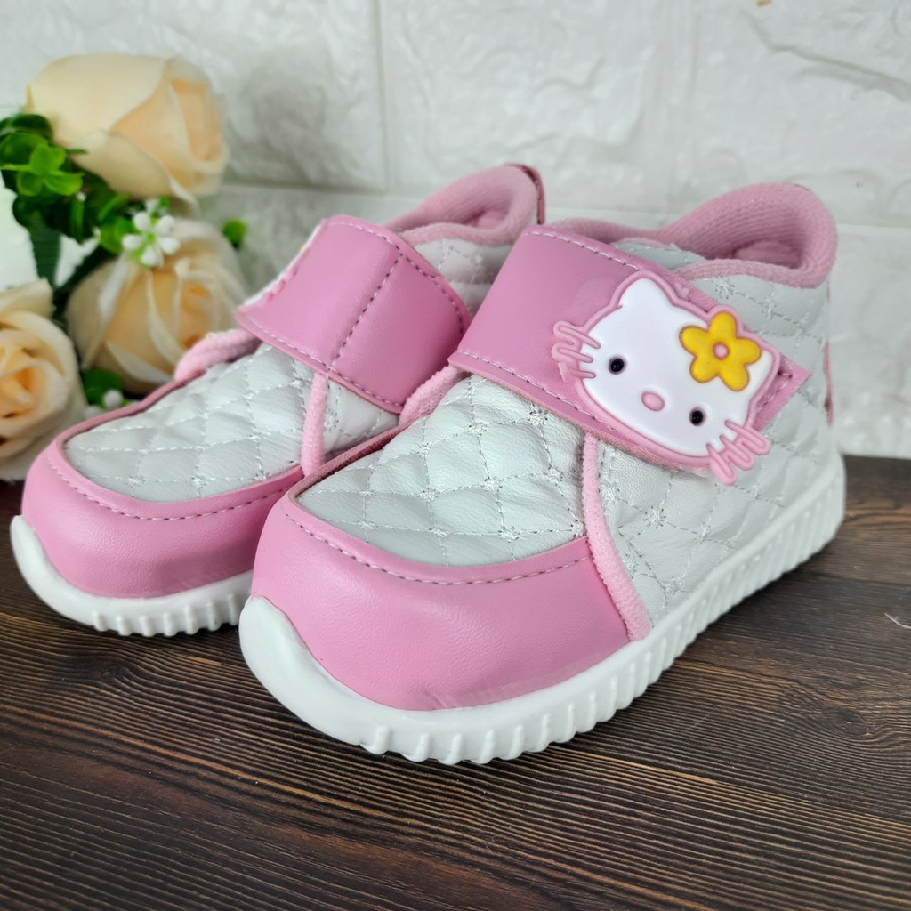 [TAMAN SEPATUKU] SEPATU TRENDY MURAH SNEAKER KARAKTER KARTUN KUCING HELLO KITTY ANAK PEREMPUAN 1-3 THN CAX18