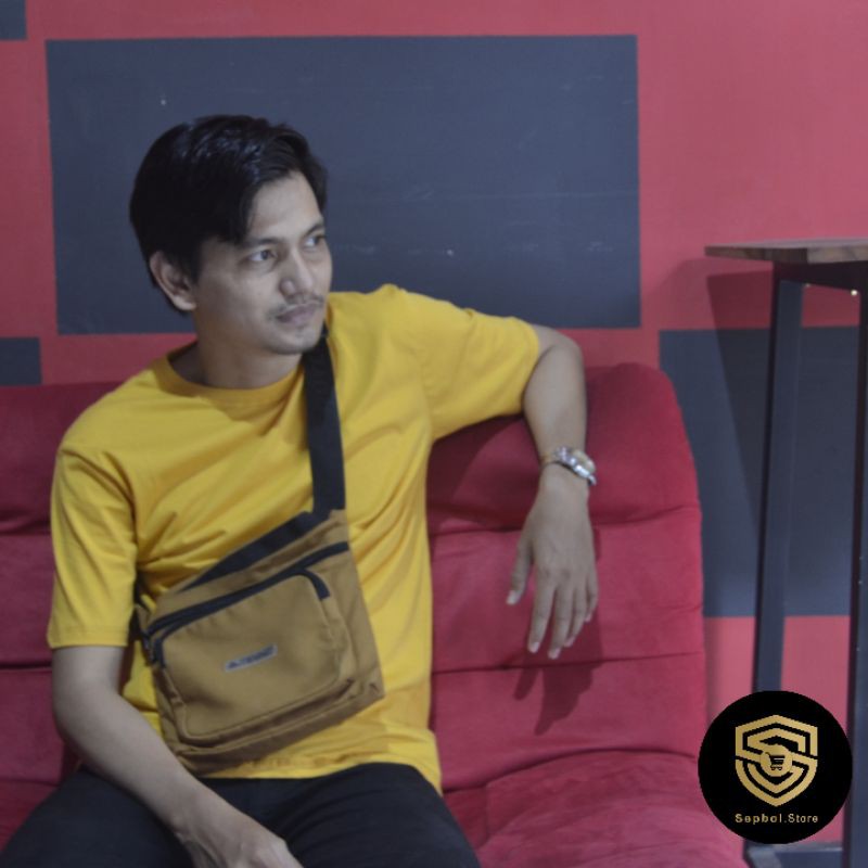 kaos polos kuning mustard