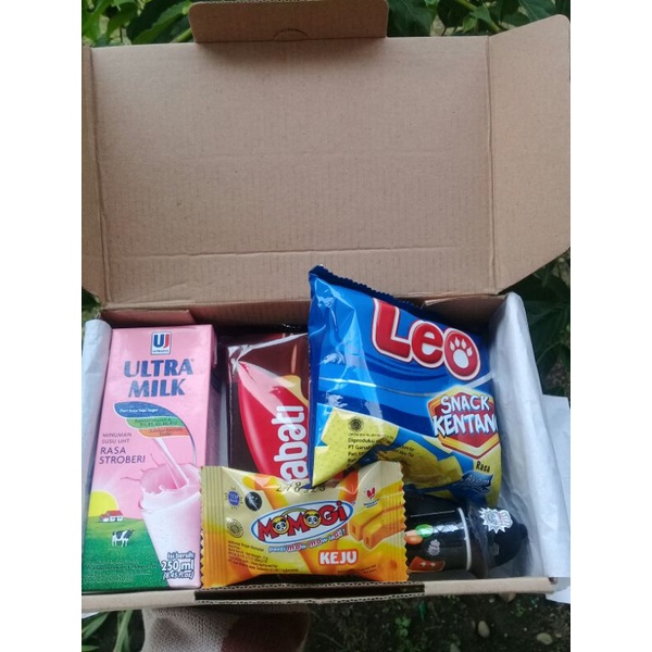 

SNACK BOX MURAH RAINBOW/HAMPERS/HADIAH ULANGTAHUNMURAH