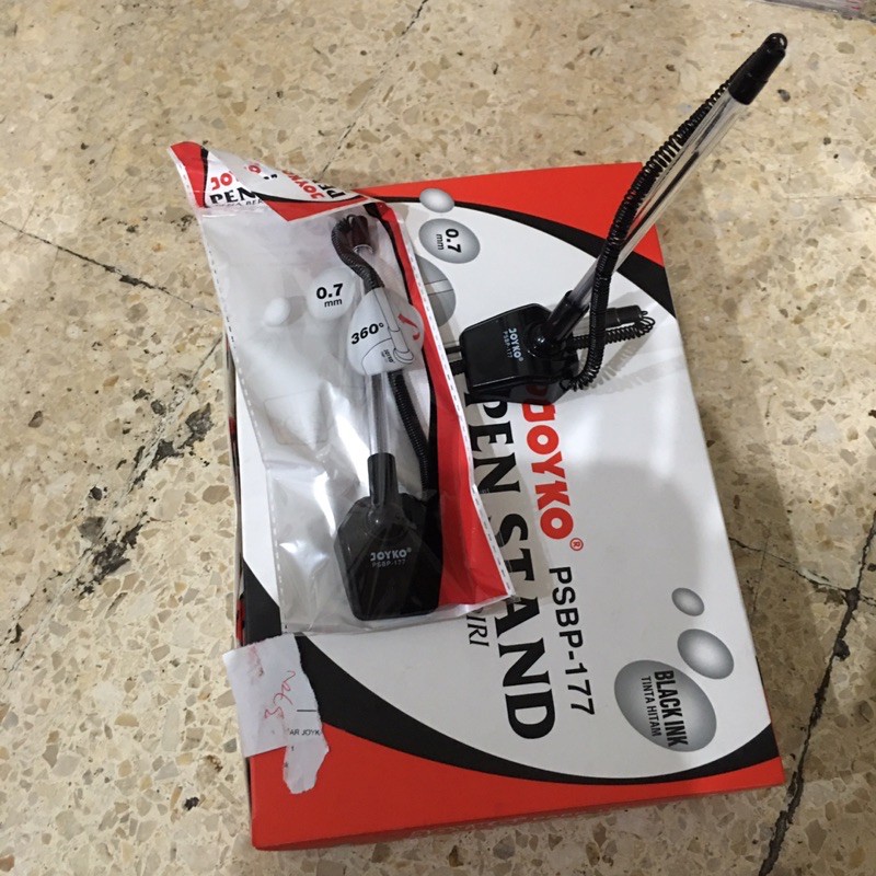 

pulpen meja/pen stand
