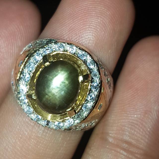 NATURAL BLACK STAR SAPPHIRE BANGSING 4CTEST