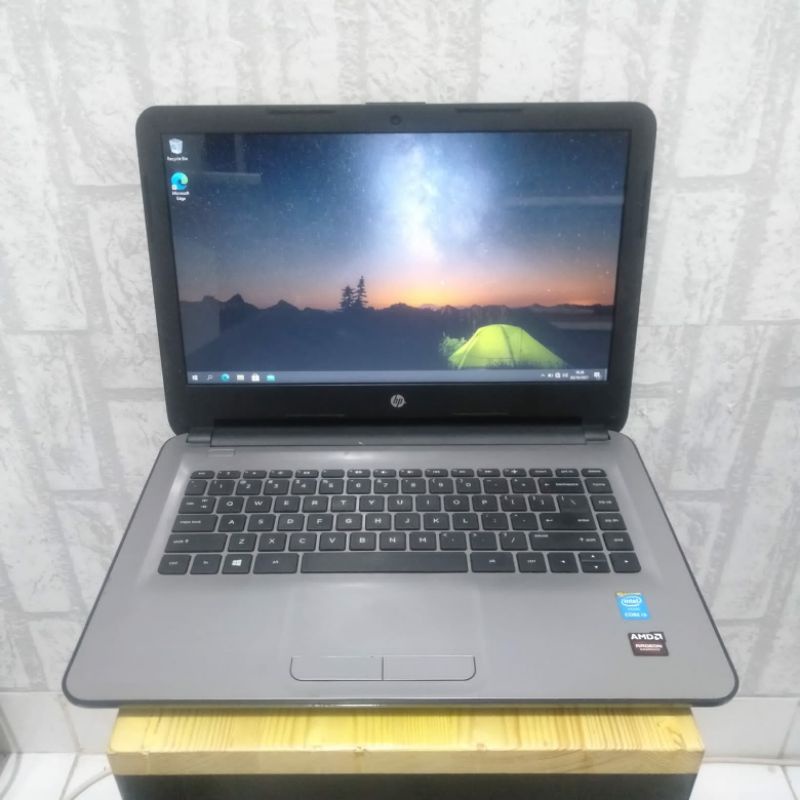 Laptop HP 14-ac139tx,Intel Core i3-5005U Ram 4Gb/HDD 500Gb  Dual vga Amd Radeon R5 M330 2GB  Layar 14 inch Windows 10