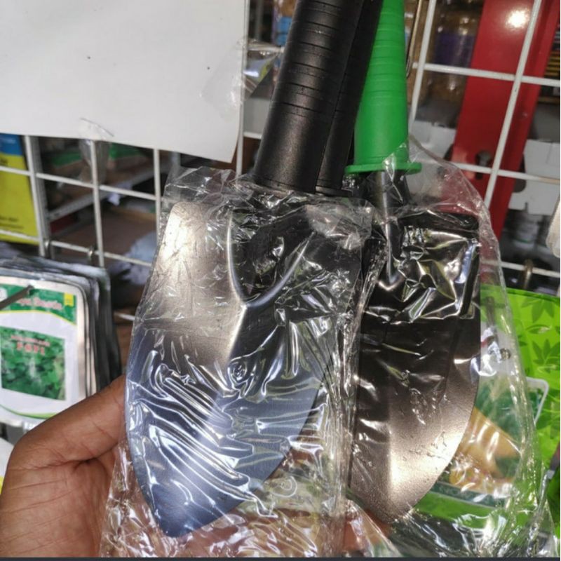 Cetok Kecil Berkebun