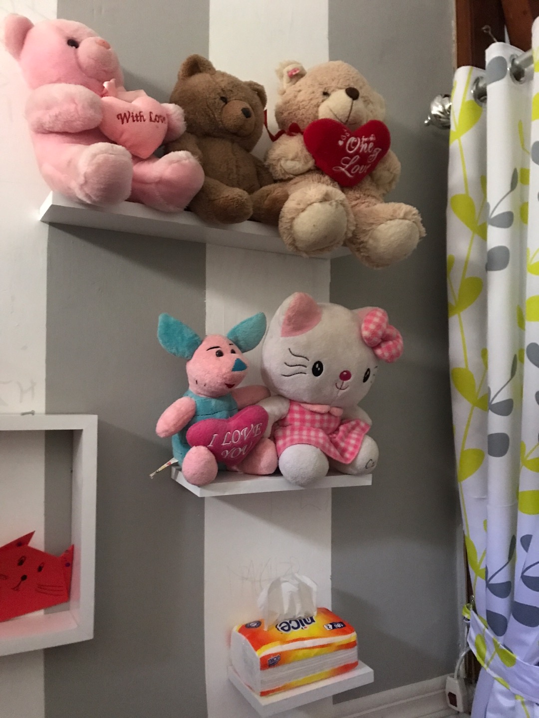 Pesanan Khusus Rak Dinding