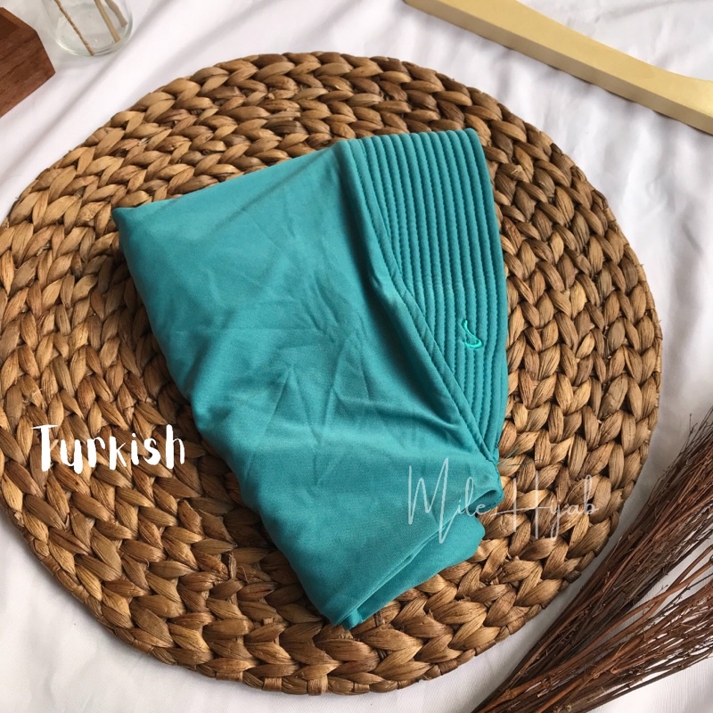 Bergo Hamidah Jilbab Jersey Menutup Dada Kerudung Olahraga Instan Premium-Turkish
