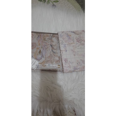 creme the autograph series buttonscarves x dian pelangi