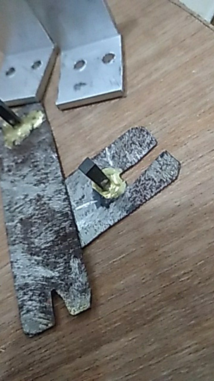 Platina Baja Widia Lancip Dan Tumpul Tinggal Pilih