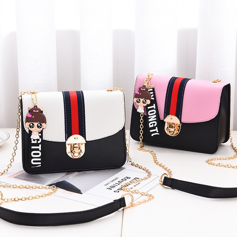 Tas Selempang Cewek Modis Kecil Fashion Gantungan Boneka Lucu WT7119