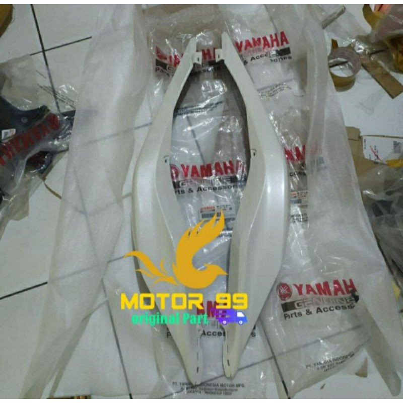 body belakang Aerox 155 putih kanan kiri ori ygp