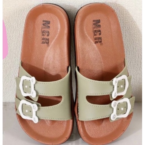 Sandal Slop Jelly Anak Remaja Cewek Cowok Ban 2 Gesper Beruang Bear Putih Lucu Cantik Casual Keren Impor MGR Mokaya Balance (1709)/ Size 24-29