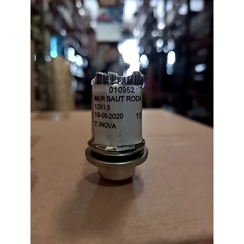 MUR BAUT RODA TOYOTA INNOVA LOKAL