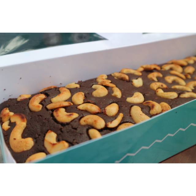 

Nut in love "brownies kacang mede