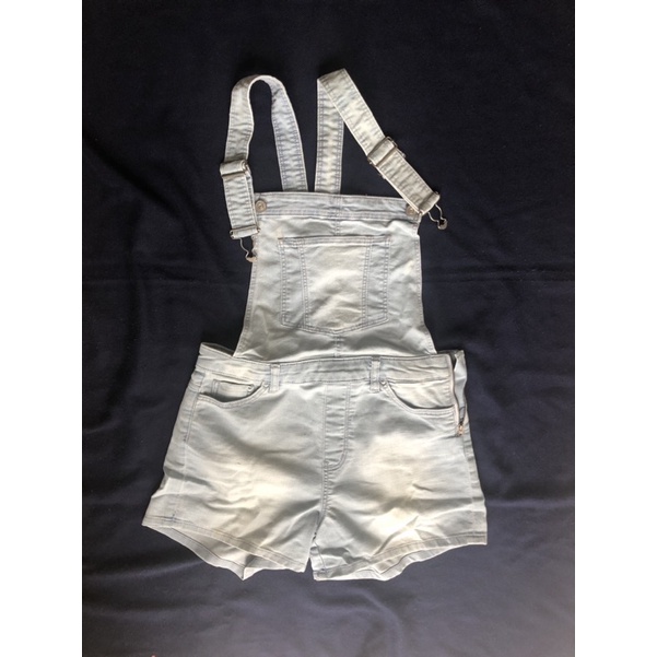 celana pendek H&M ukuran 40 Eur, 10 USA