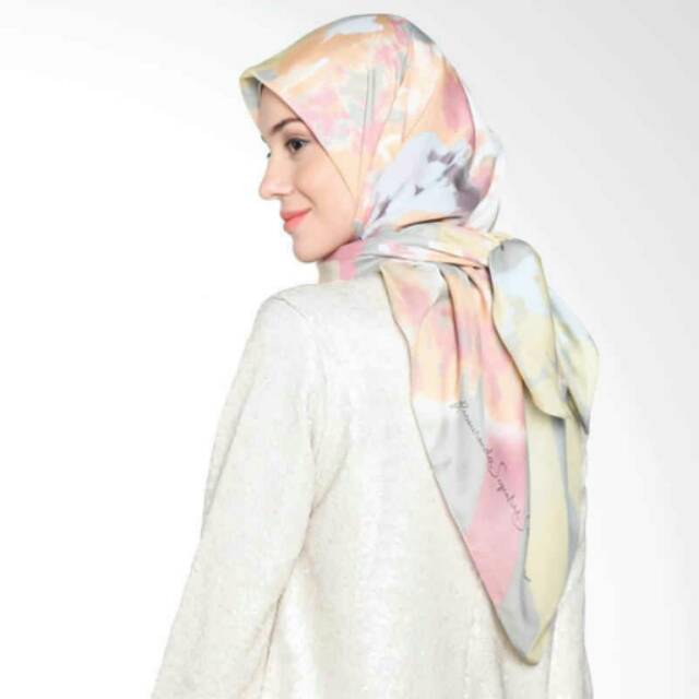 Ria Miranda Signature Scarf