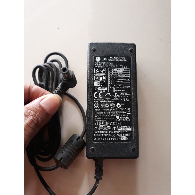 ADAPTOR-REGULATOR TV LG MODEL LCAP25A 19V-1,7A