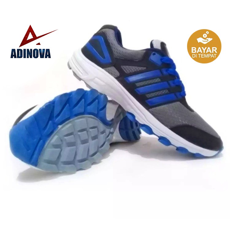 Sepatu impor sepatu sneakers adinova / sepatu badminton