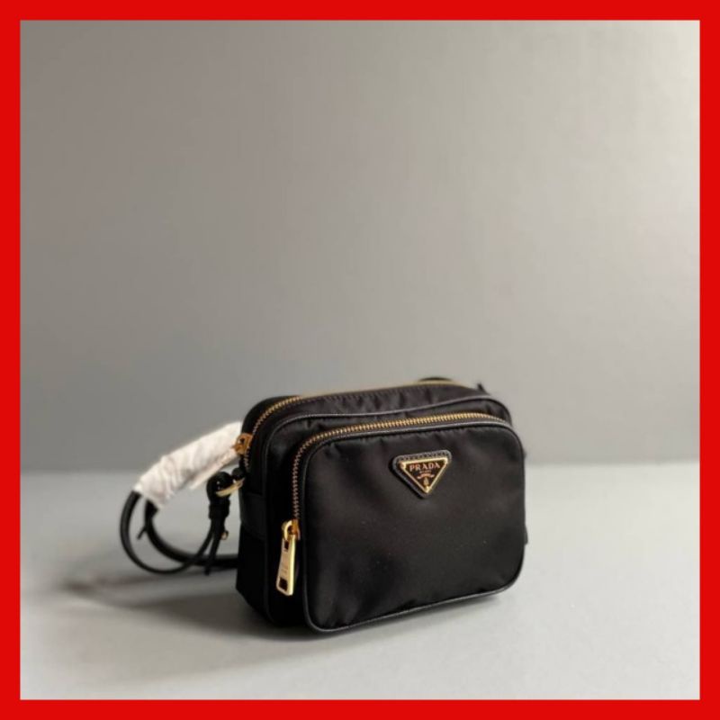 Jual Tas Wanita Prada Re-Edition Vella Nylon Shoulder Bag Color Black. Branded Original