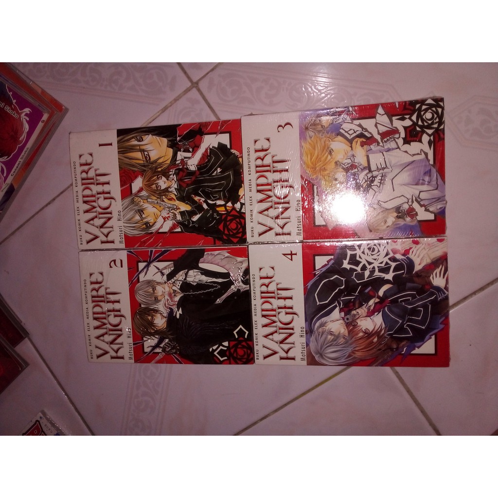 Preloved. Paket Komik Bekas Vampire Knight vol 1,2,3,4