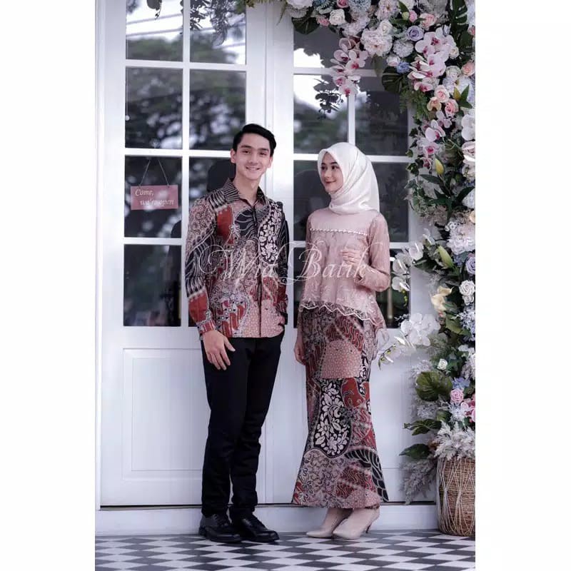 COUPLE KEBAYA LAMARAN COUPLE KEBAYA BROKAT COUPLE KEBAYA WISUDA COUPLE KEBAYA BRUKAT  WID BATIK