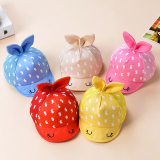Topi dengan Bahan Katun dan Gambar Motif untuk Laki Laki Topi dengan Bahan Katun dan Gambar Motif untuk Laki Laki