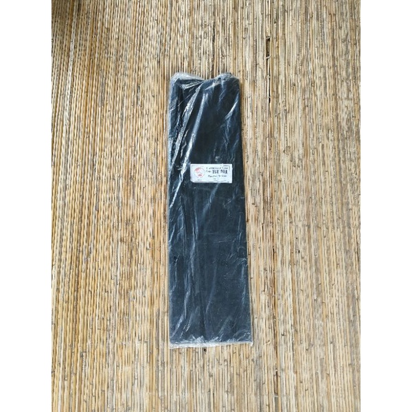 Plastik Layangan Warna Hitam Cap Bumi