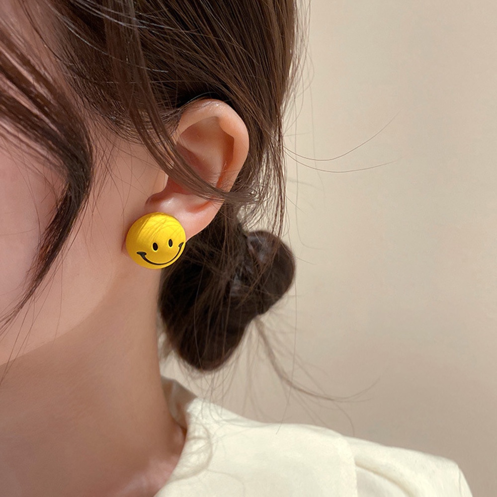 Anting Tusuk Wanita Desain Smiley Face Warna Kuning Gaya Korea Untuk Musim Panas