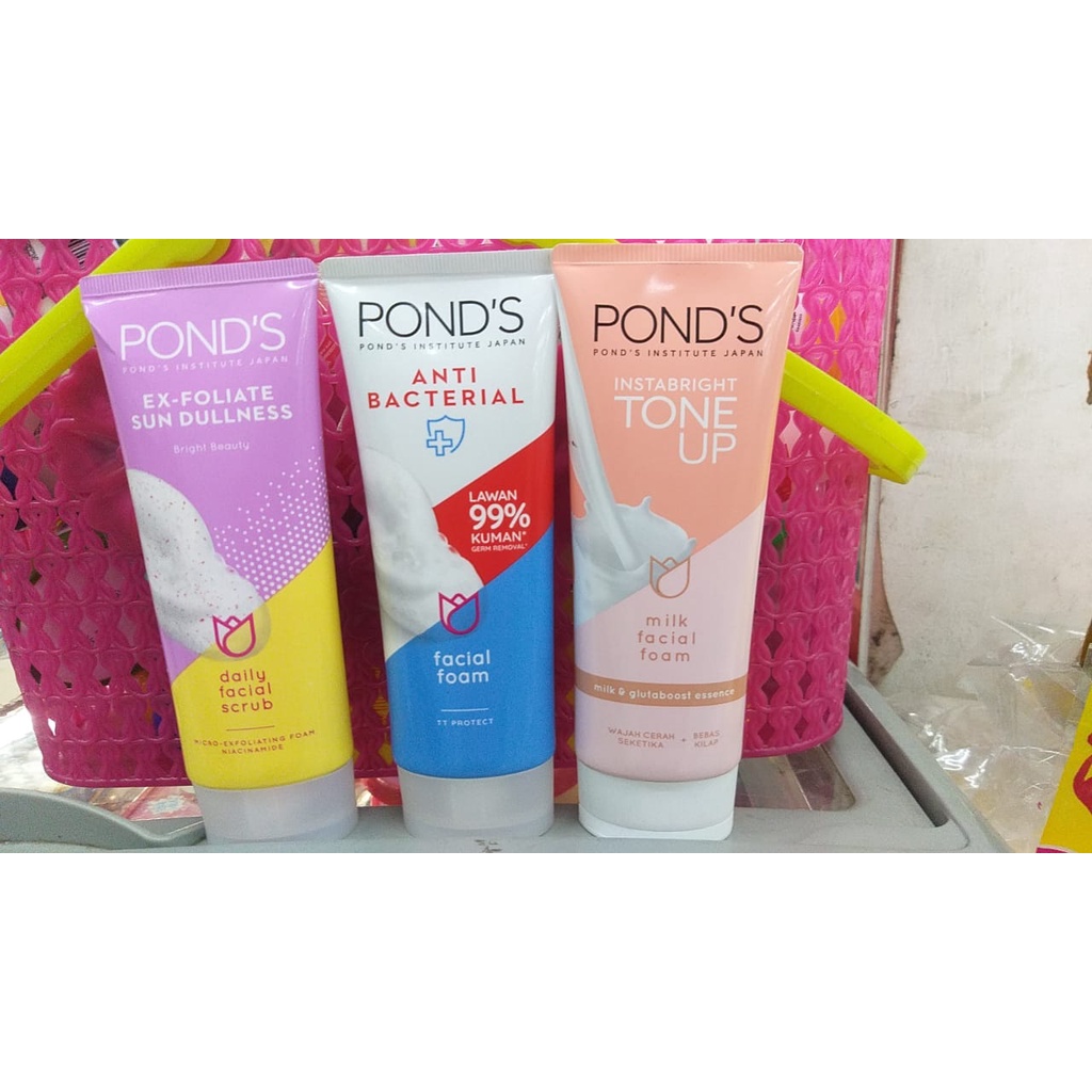 Ponds Facial Foam Facial Scrub 100gr