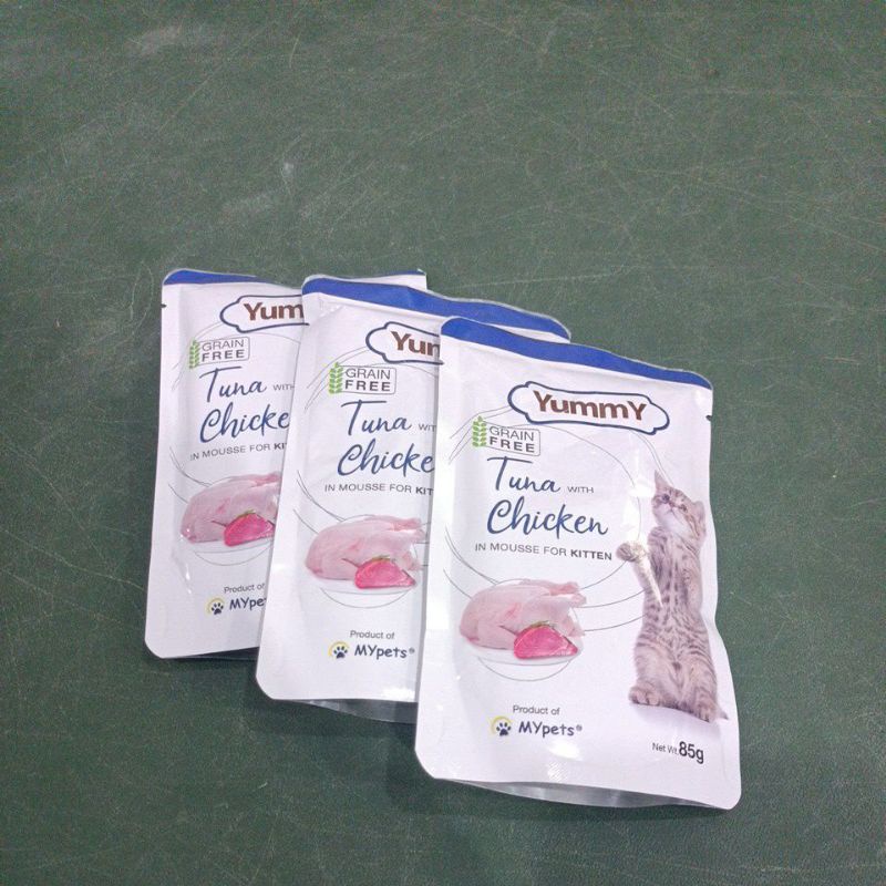 Yummy pouch tuna with chiken kitten 85g / Yummy saset/ makanan kucing