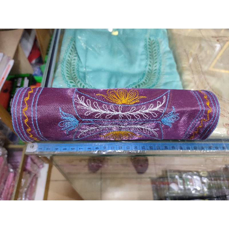 

KOTAK PENSIL BORDIR KHAS ACEH