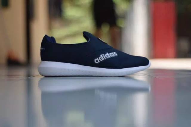 SEPATU ADIDAS SLIP ON PRIA SANTAI /SEPATU SANTAI PRIA SLIP ON ADIDAS / NAVY