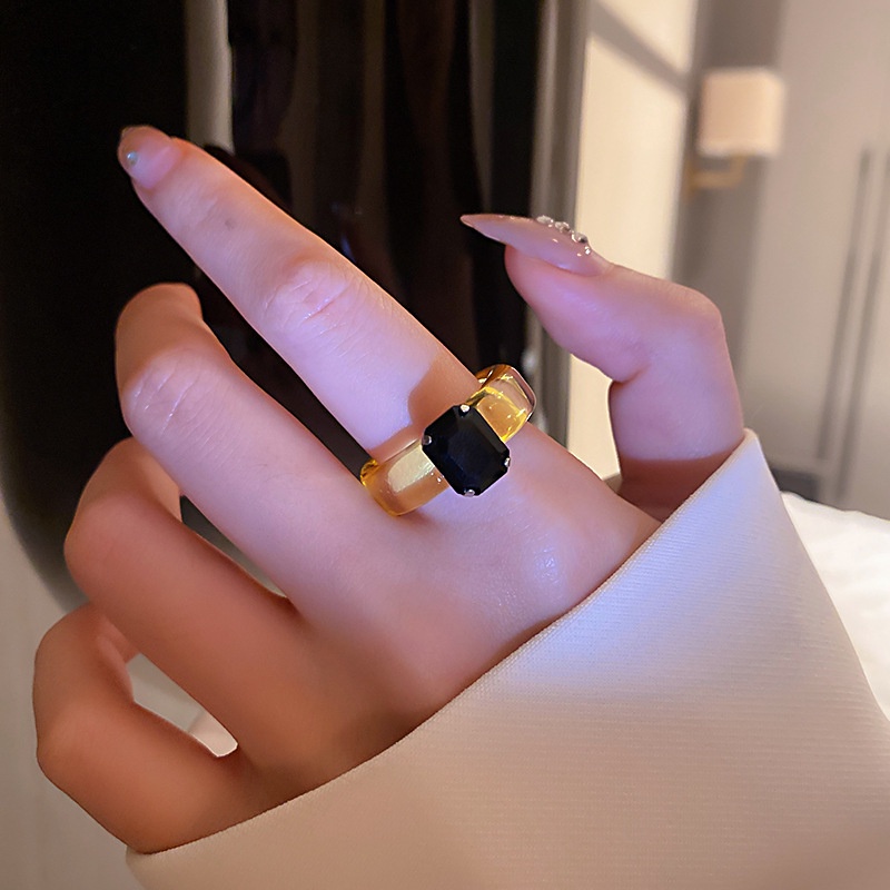 Cincin Berlian Bahan Resin Gaya Korea Untuk Wanita