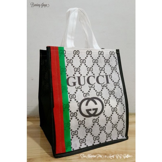 

Tas Hajatan Goodie Bag Pita Kotak 22 CC Coffee