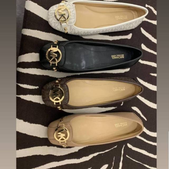 ukuran sepatu michael kors fulton