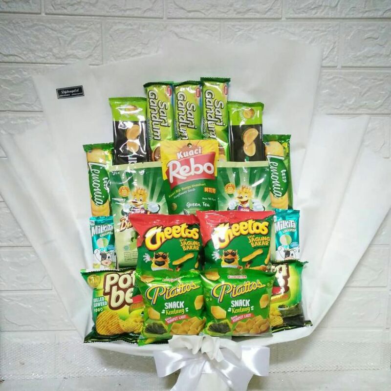 

BUKET SNACK sidang/sempro/wisuda/ulang tahun