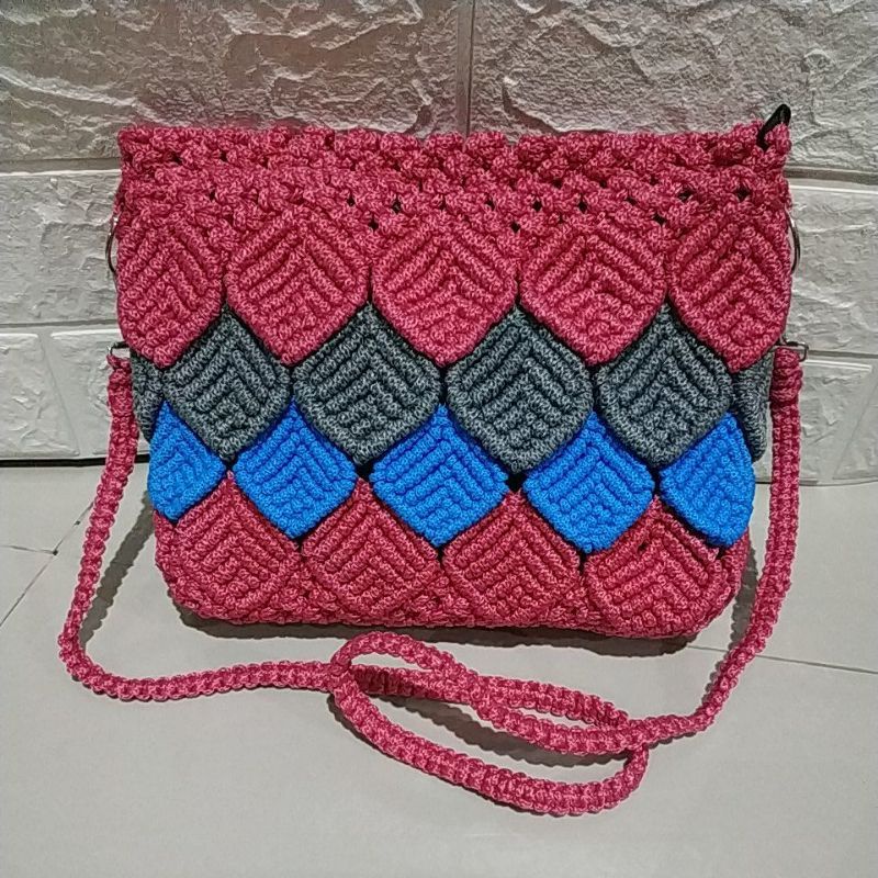 Tas slempang rajut talikur/tas talikur daun/tas rajut murah jogja