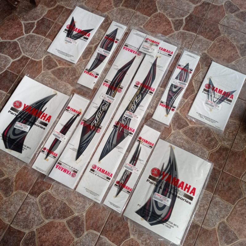 Stiker Striping Graphic Mio Soul Silver Hitam 2008 Original YGP