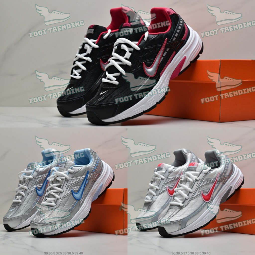 nike initiator on feet